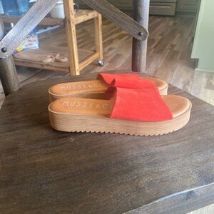 Musse & Cloud Vibrant Red Slide Sandals